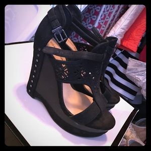 Gianni Bini black wedges; like new! Size 6.5