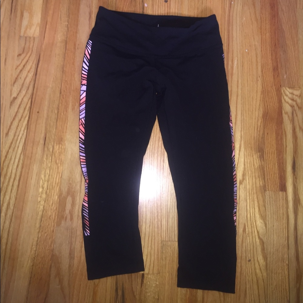 Lululemon cropped Pants size 8