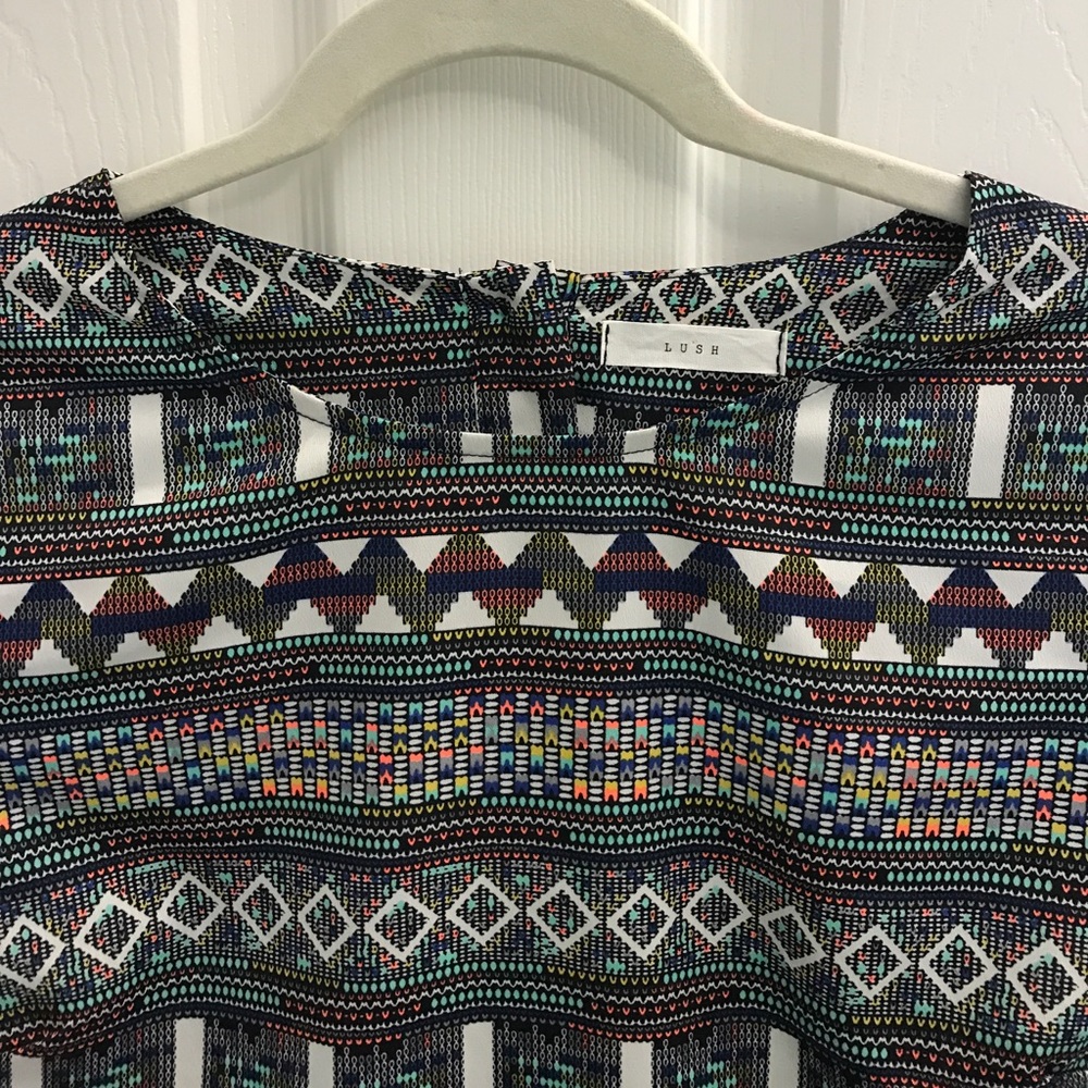 Aztec Crop Top - Picture 4 of 8