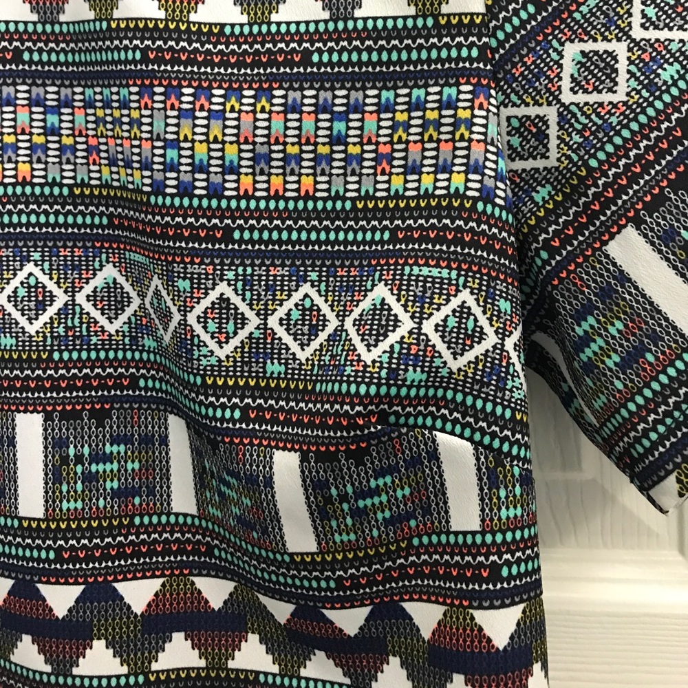 Aztec Crop Top - Picture 5 of 8