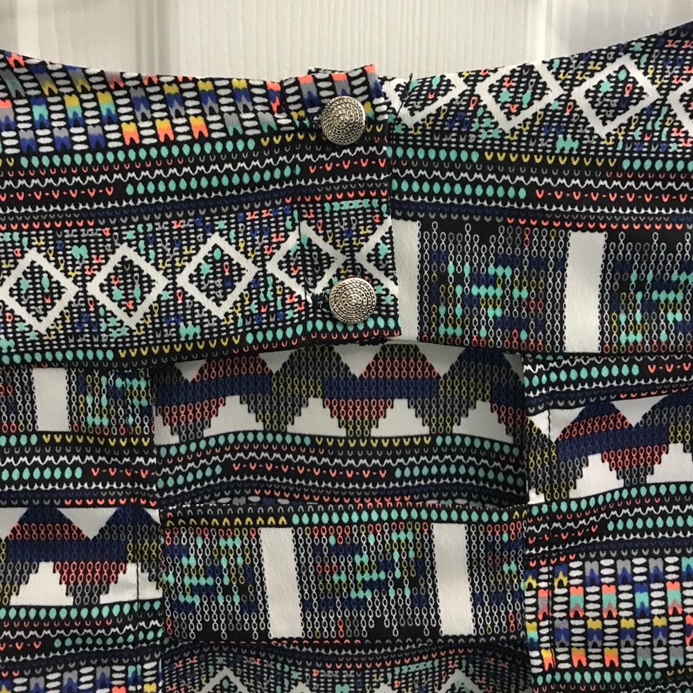 Aztec Crop Top - Picture 7 of 8