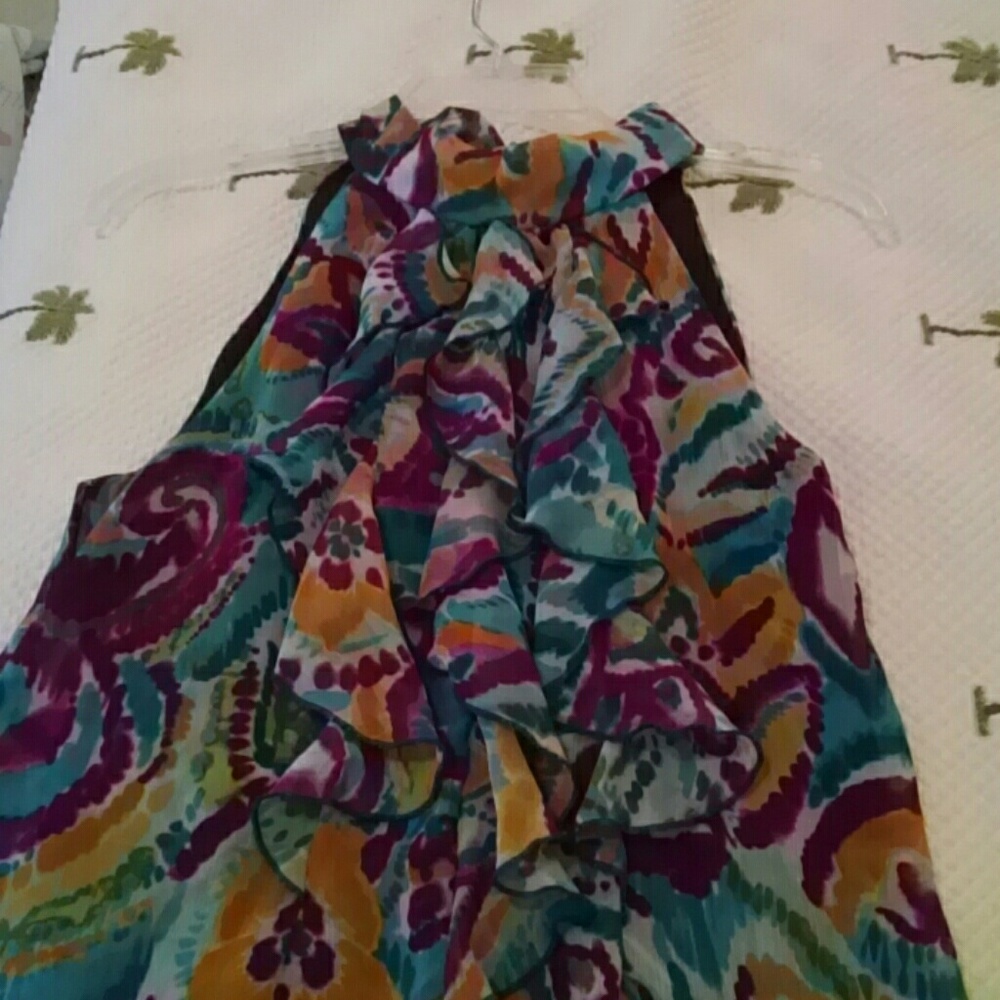 Colorful ruffled summer top A. Byer