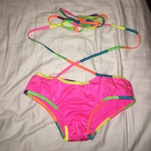 Wrap up scrunch back booty shorts