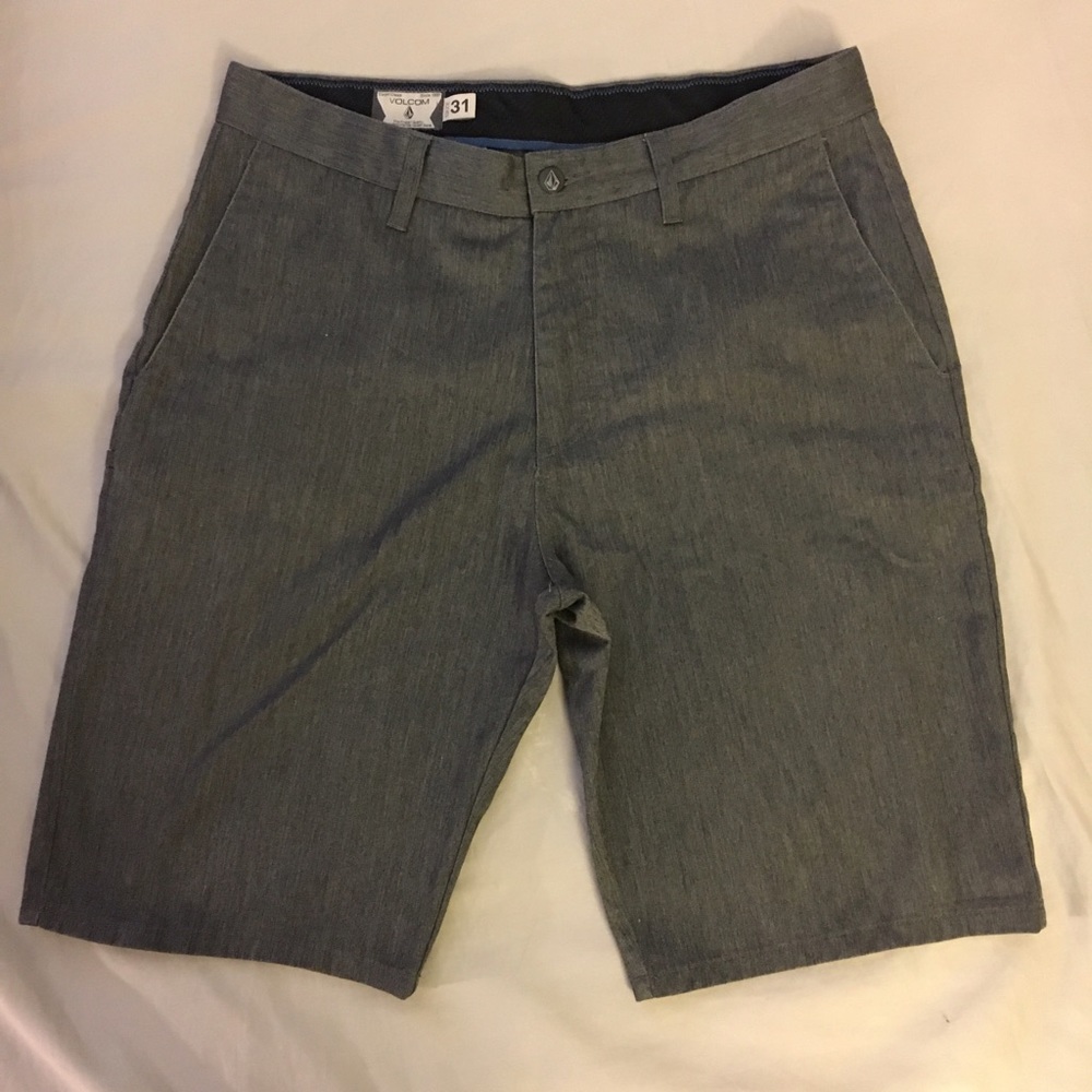 VOLCOM shorts