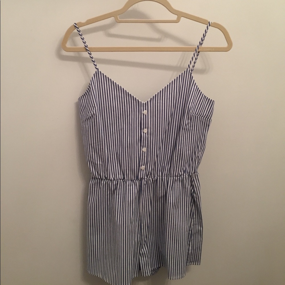Seersucker Romper Size Small