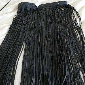 Black finge belt