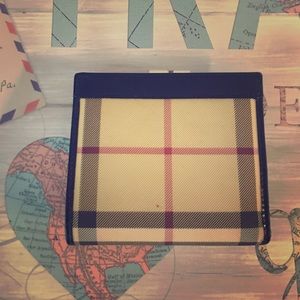 Vintage Expandable Coin Burberry Wallet