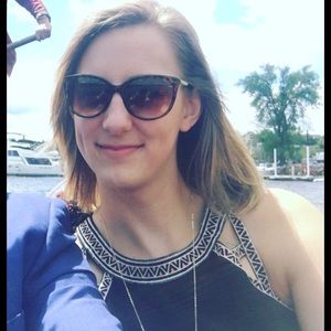 Meet your Posher, Stephanie