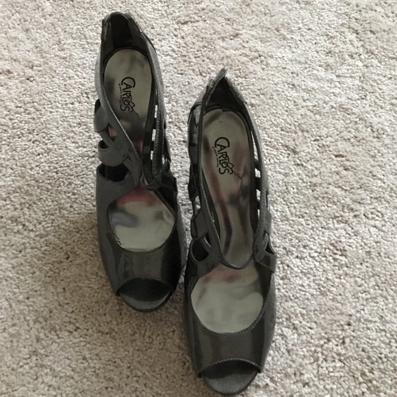 Carlos Santana gray heel 9 - Picture 2 of 4