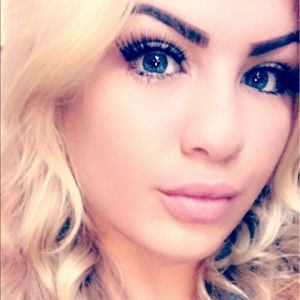 Meet your Posher, Natalie