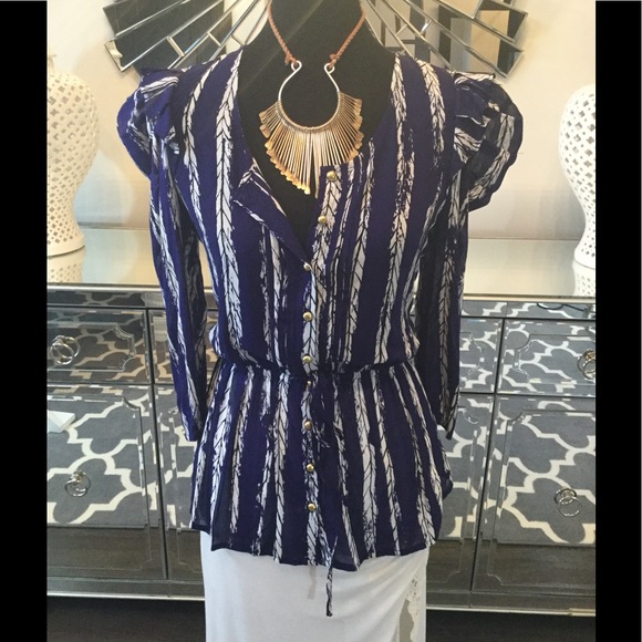 We Vera Blouse - Picture 4 of 8