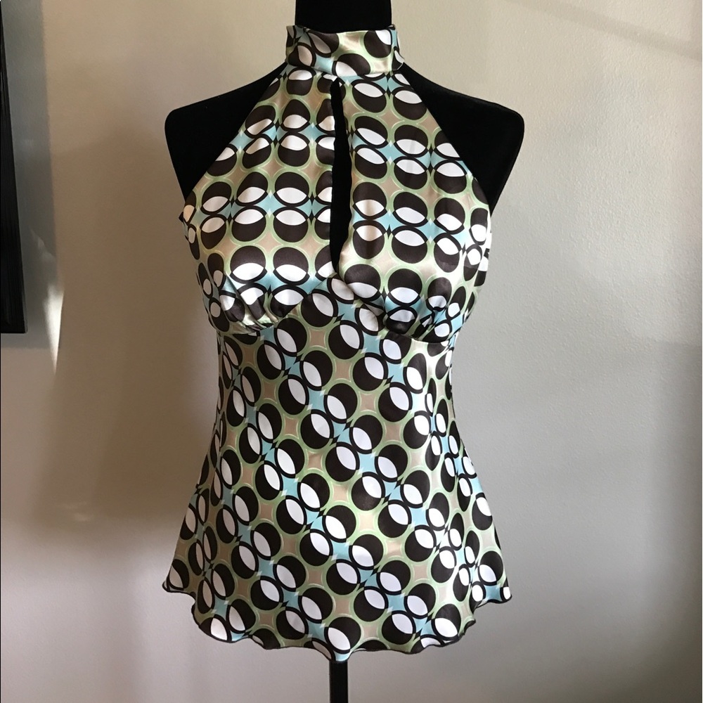 Adorable halter top. Size M.  EUC