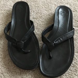 Nurture black flip flop sandals 9.5