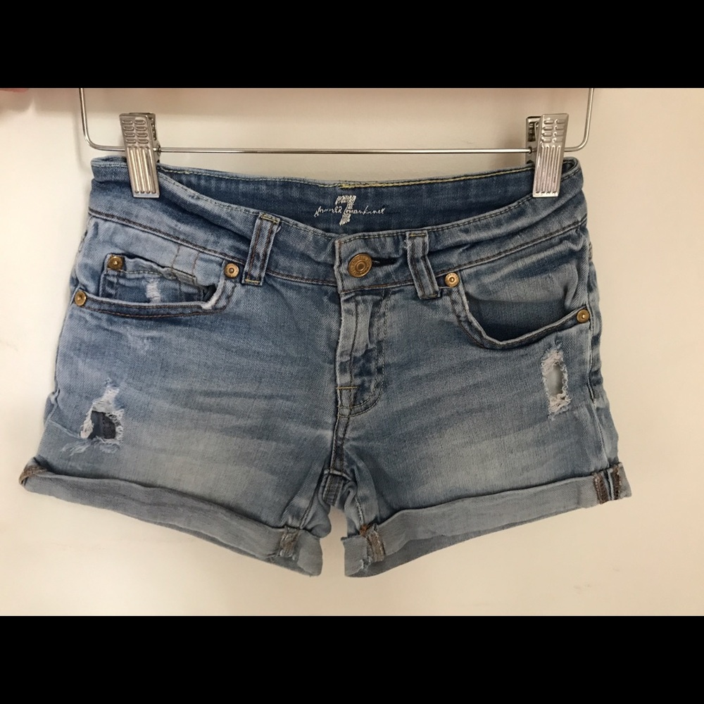 Girls 7 for all mankind jean shorts