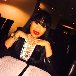 Meet your Posher, Tiara