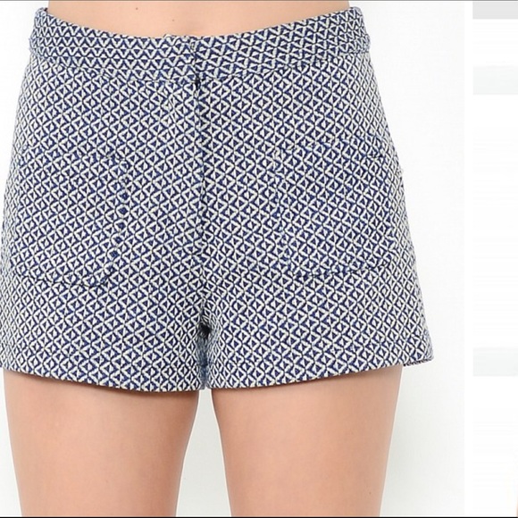 High Waisted Geometric Print Shorts - Picture 3 of 4