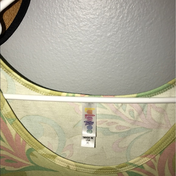 Oh So pretty LuLaRoe Perfect T - Picture 2 of 2