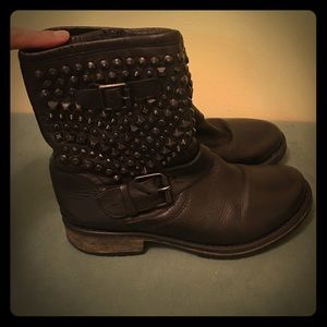 Steven Madden Boots