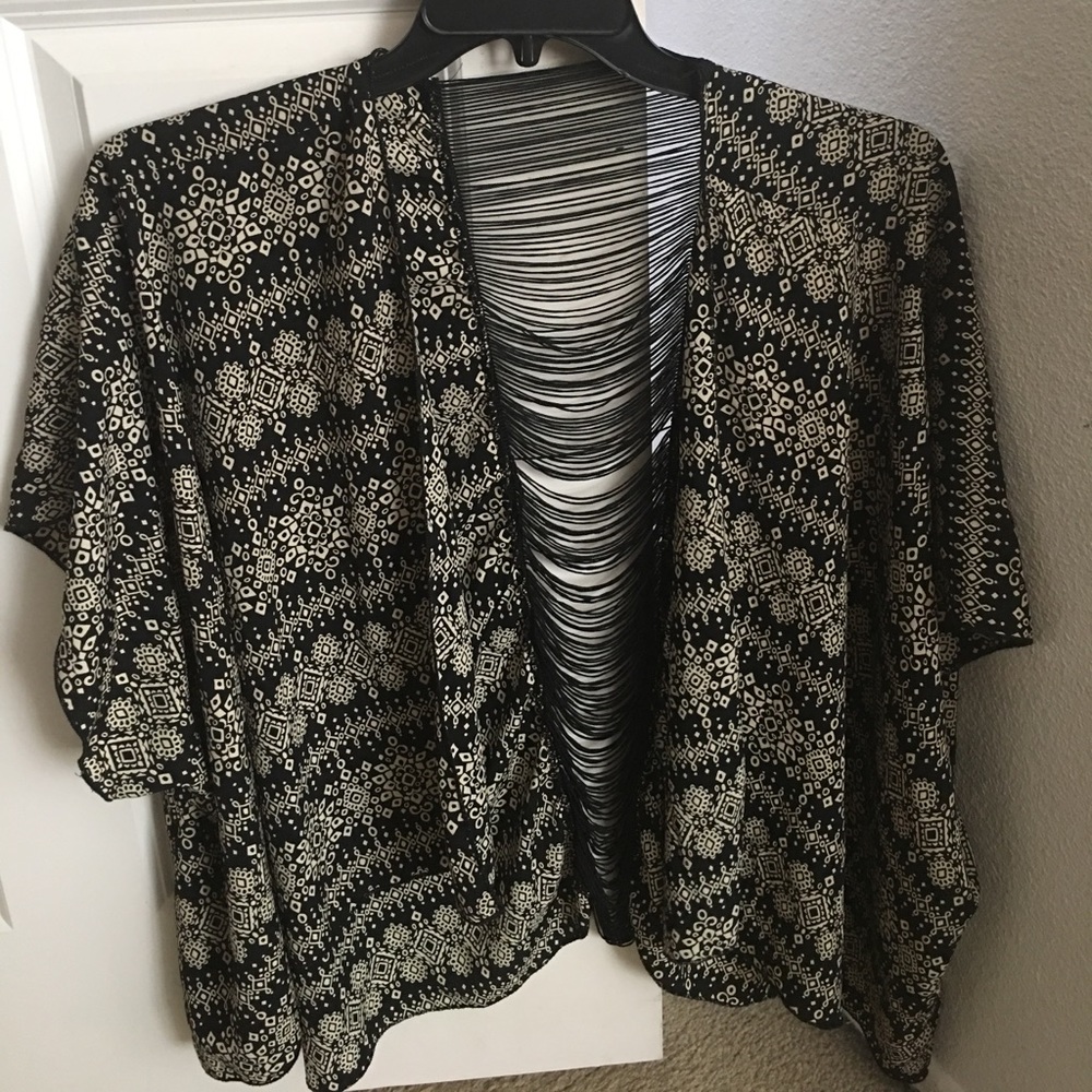 Fringe kimono