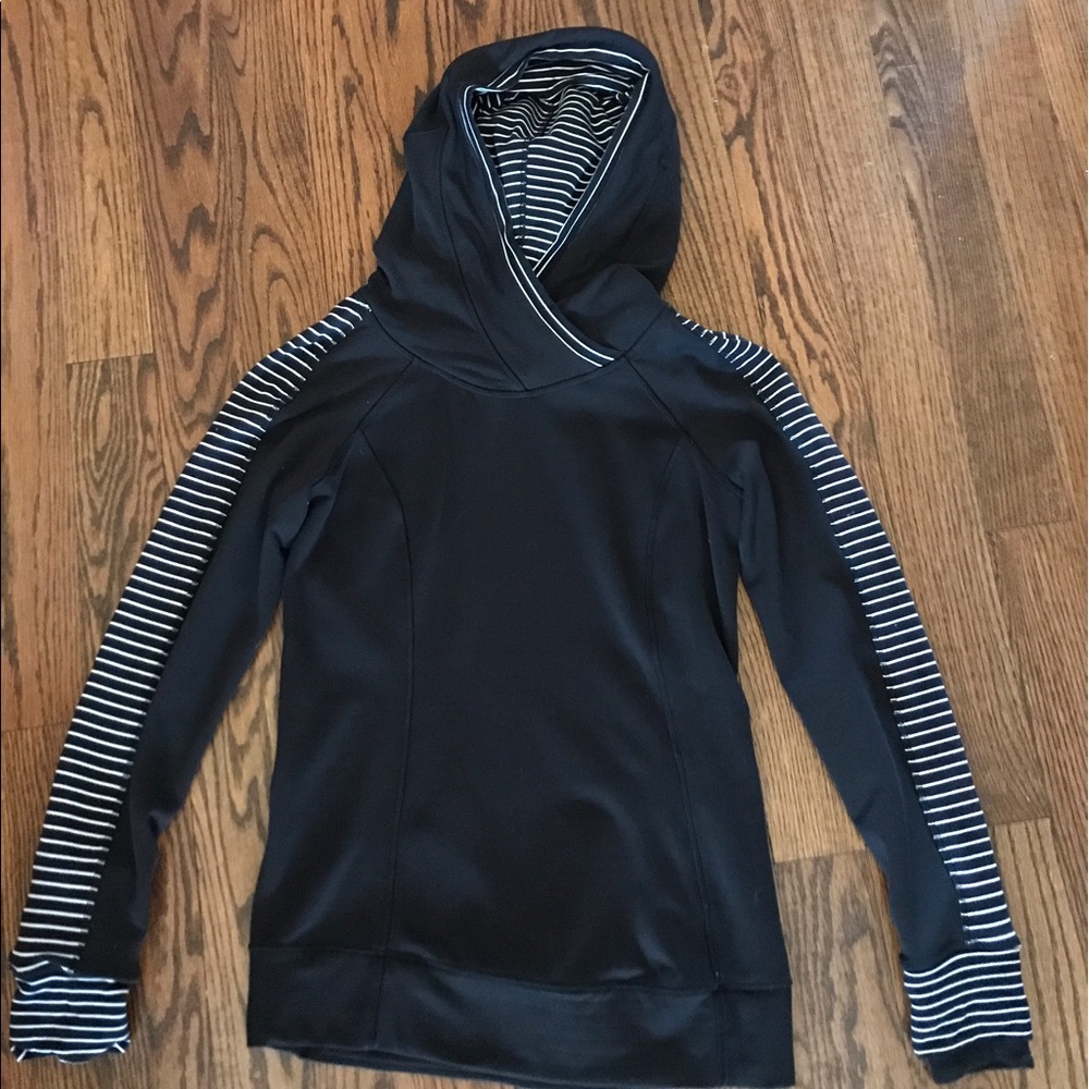 Lululemon Think Fast hoodie