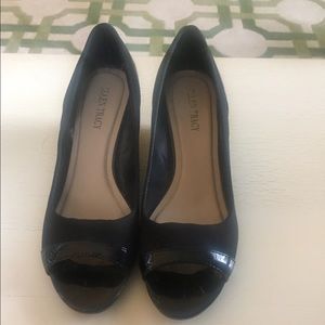 Black Ellen Tracy wedges