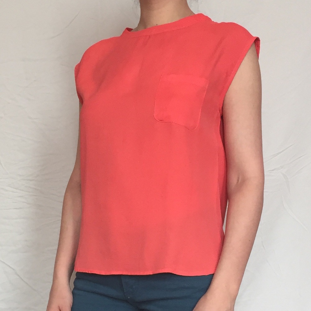 Mango orange top