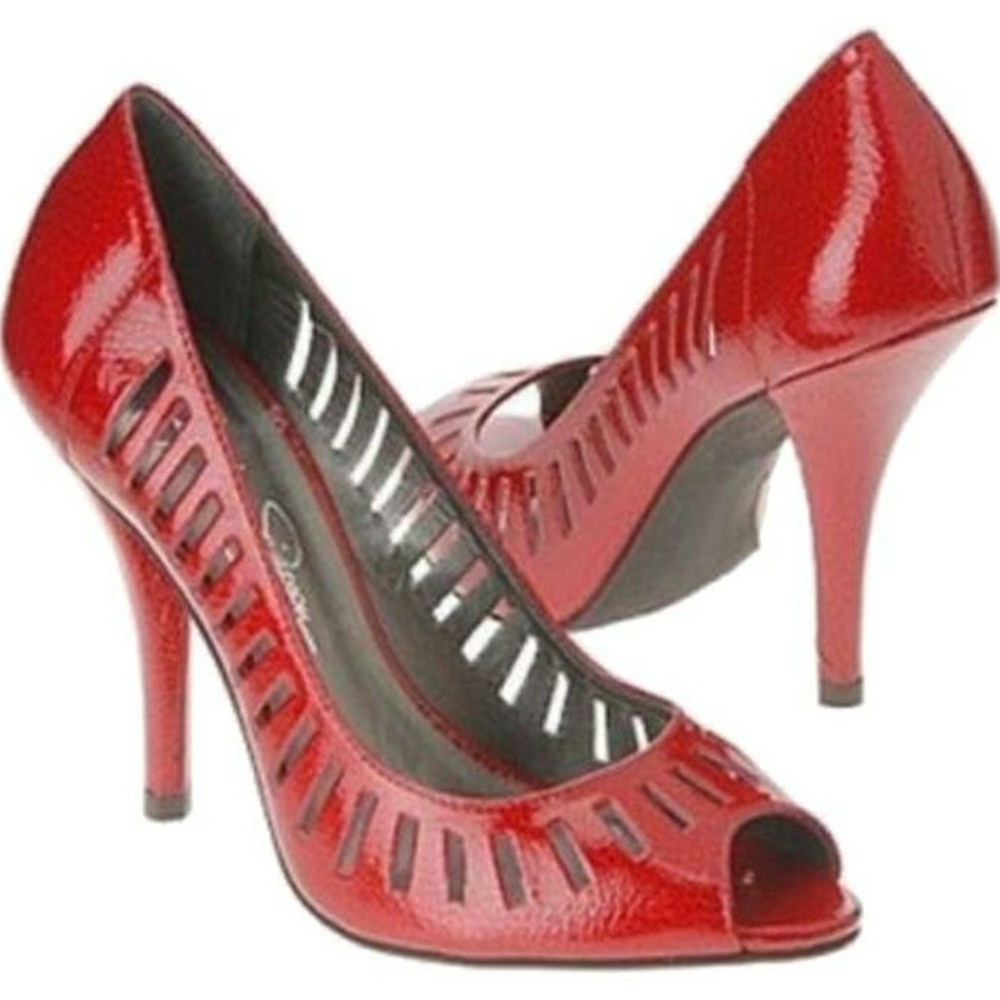 RED JESSICA SIMPSON PUMPS