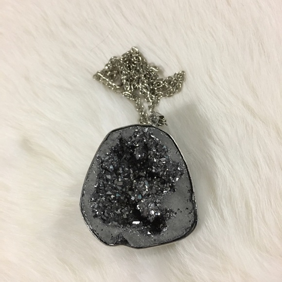 Handmade Geode Necklace - Picture 3 of 3
