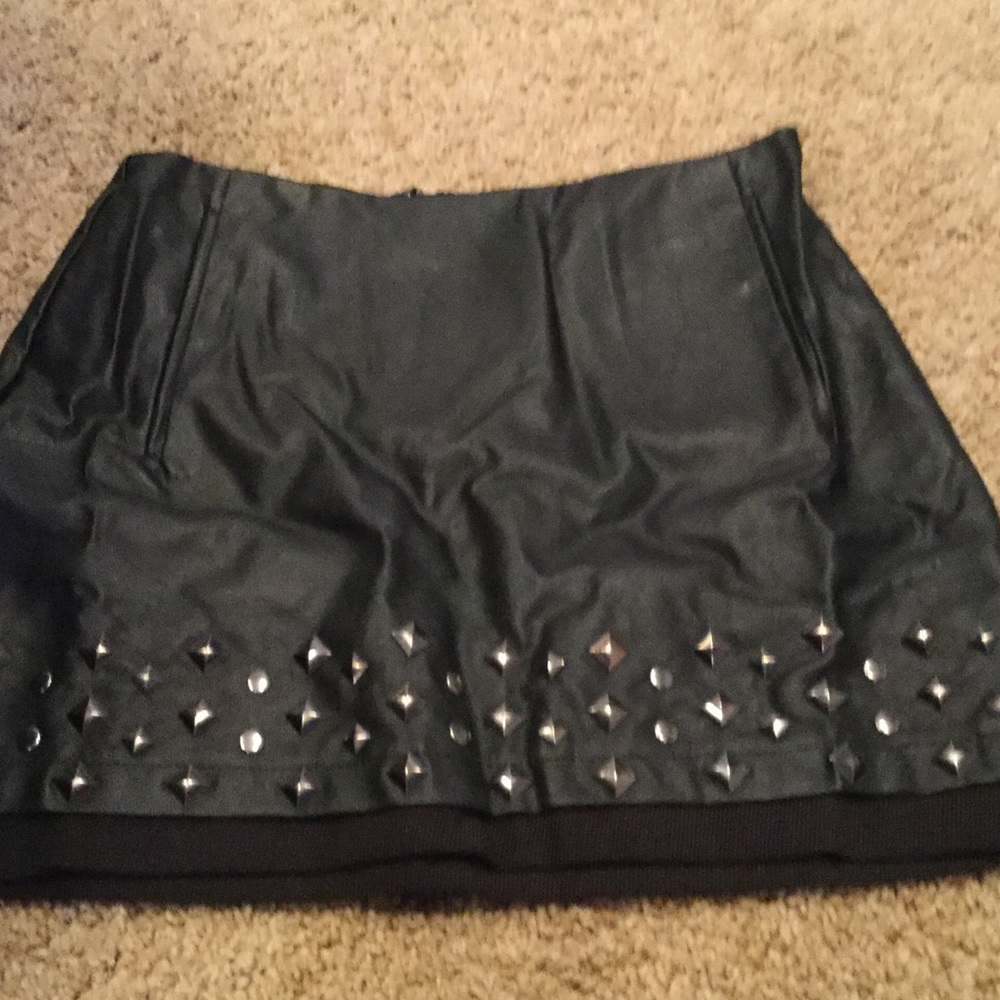 Faux Leather Studded Mini Skirt - Picture 4 of 4