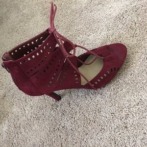 Doll house burgundy heel
