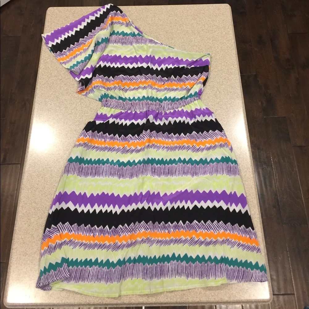 Sexy one shoulder Tracy Reese Silk Frock!