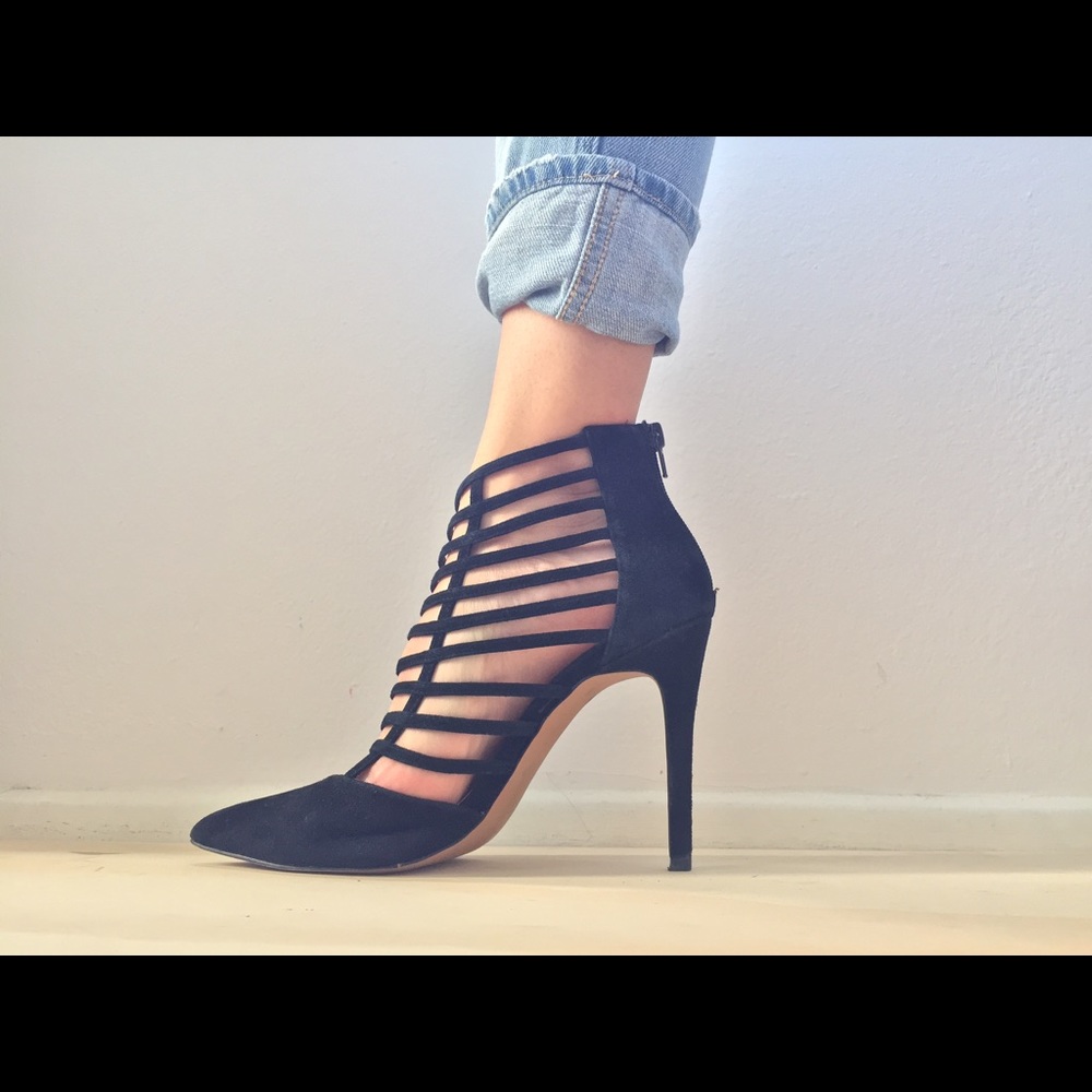 Steve Madden Black Suede "Prowler" High Heels