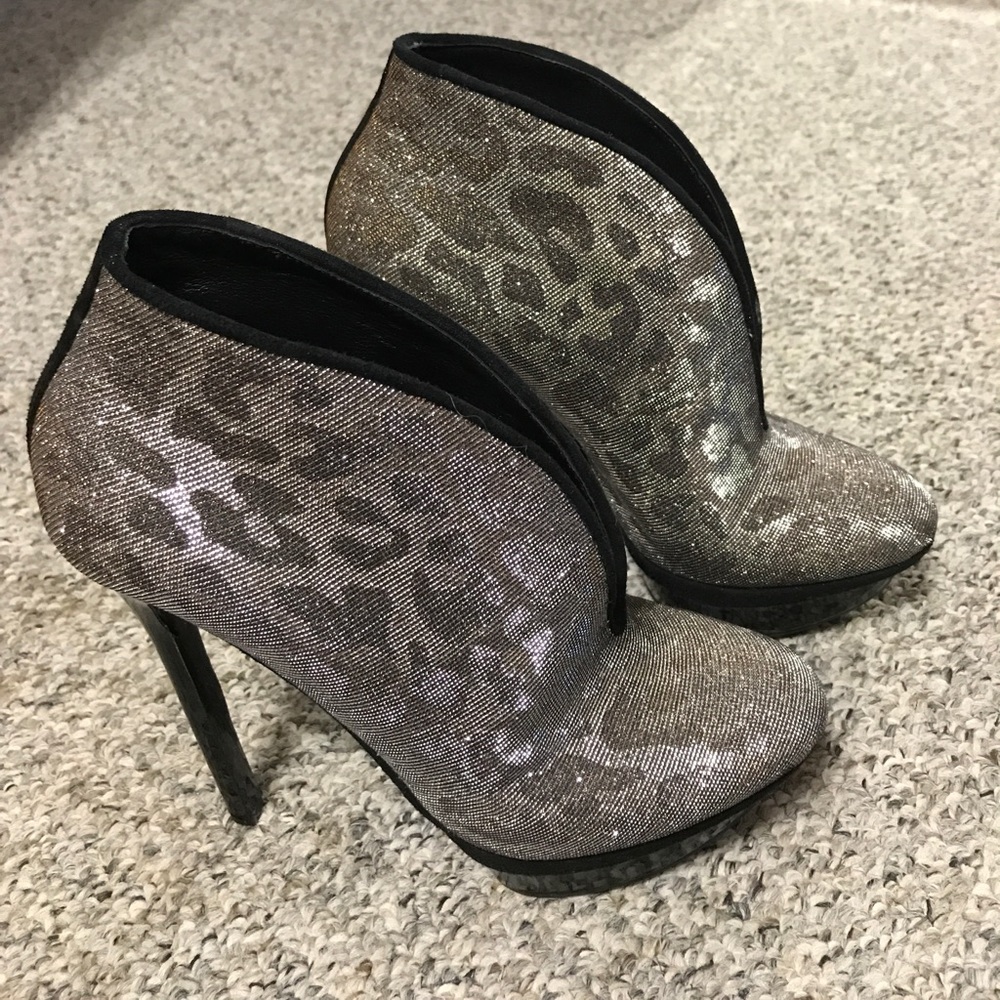 BRIAN Atwood silver/gold booties Sz 36