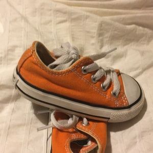 Toddler orange converse size 5