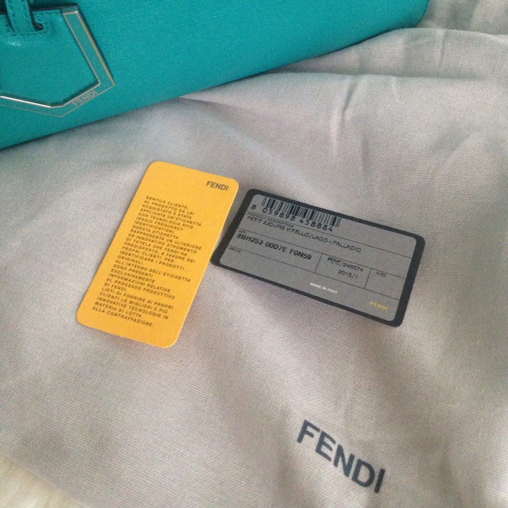 Fendi petit 2jours🌸 - Picture 7 of 16