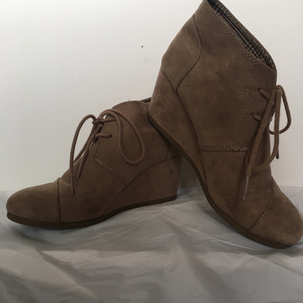 Beige wedges