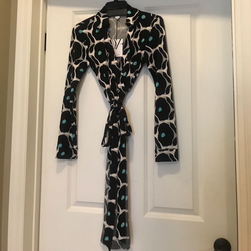 New! DVF Black and Blue Wrap Dress