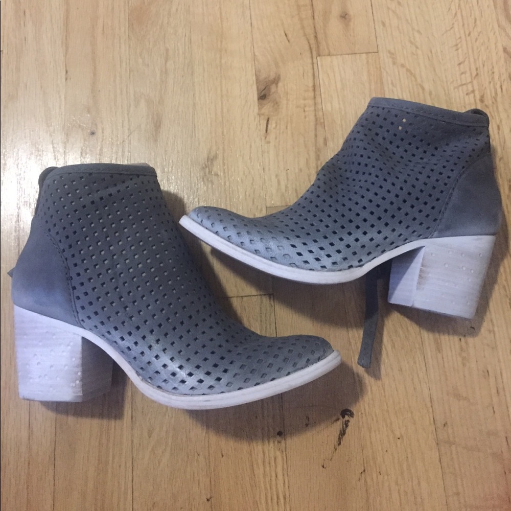 Dolce vita grey leather boots