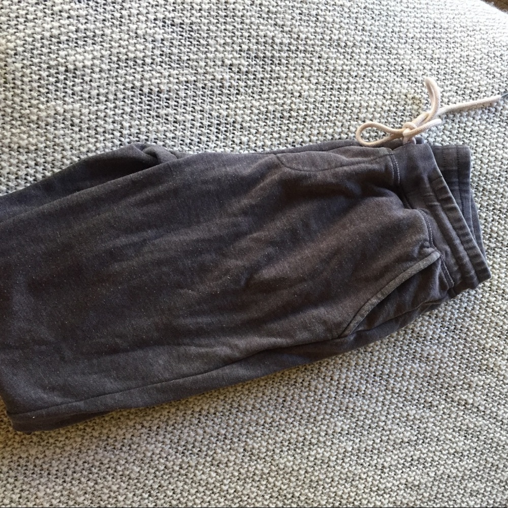 BRAND NEW forever 21 sweats size M