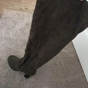 Over knee brown boot