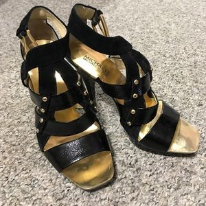 Michael Kors caged sandal Sz 6 1/2