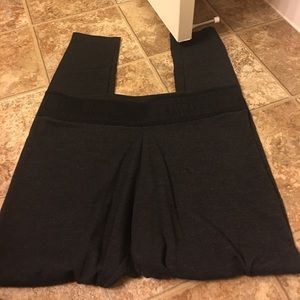 Never worn PINK Yoga Leggings