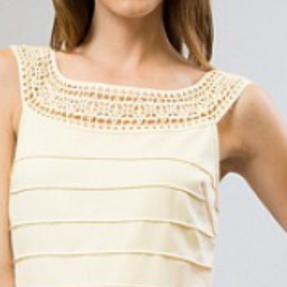 Trim Collar Sheath Style Ivory dress - Picture 3 of 8