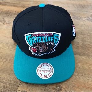 Mitchell & Ness NBA Snapback Hat -- VNC Grizzlies