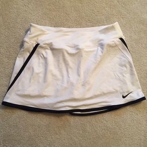tennis skort || nike dri-fit