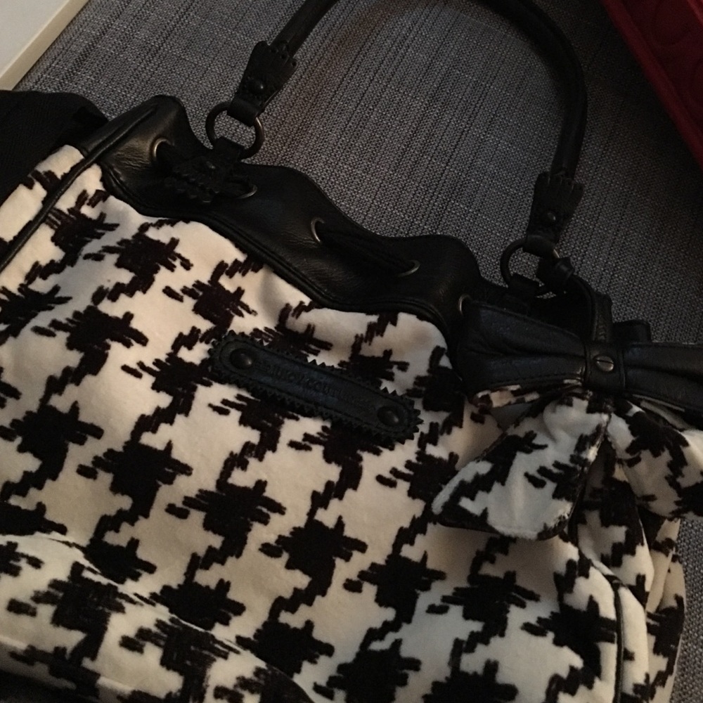 Juicy couture black white handbag