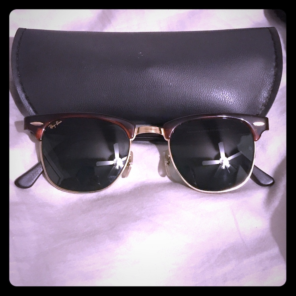 SOLD Ray-Ban AUTHENTIC