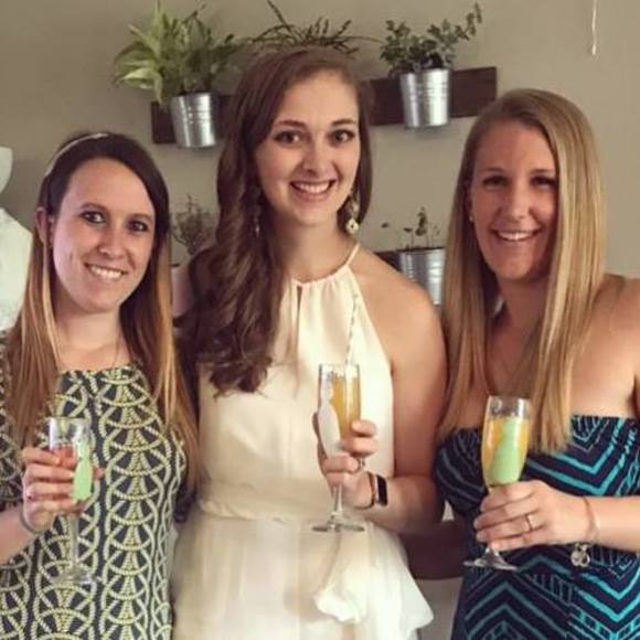 Meet your Posher, Lacey - Picture 2 of 2