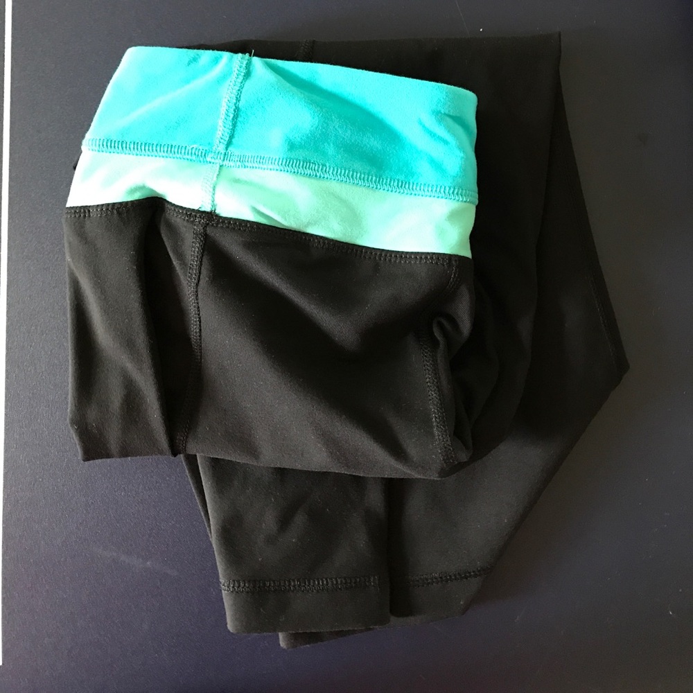 Athletic leggings
