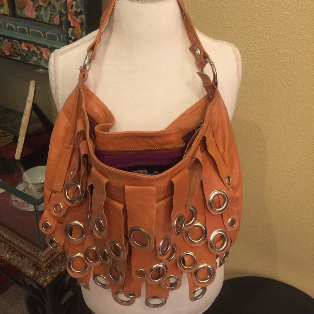 TANO LEATHER HANDBAG